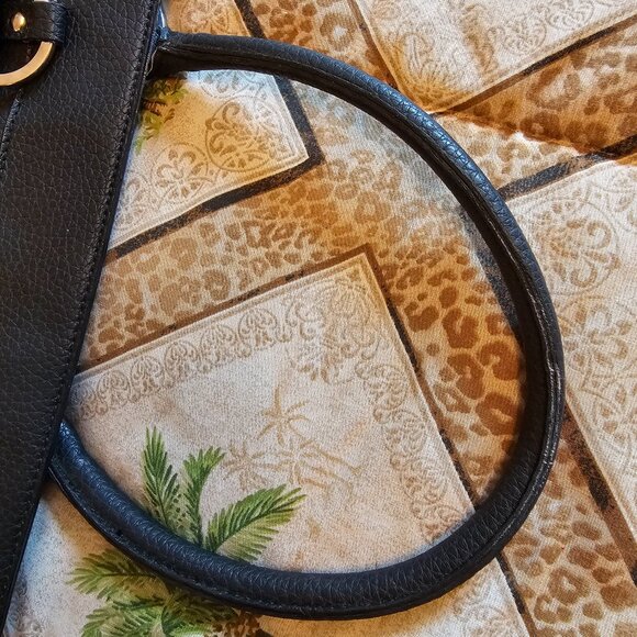 Large Guess Black Bag Tote - Picture 7 of 8